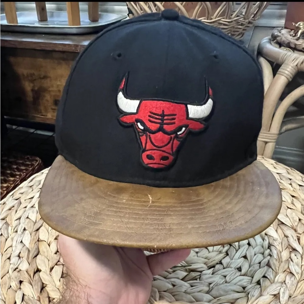 New Era 9Fifty Chicago Bulls Adjustable Snapback Baseball Hat Cap Faux Leather